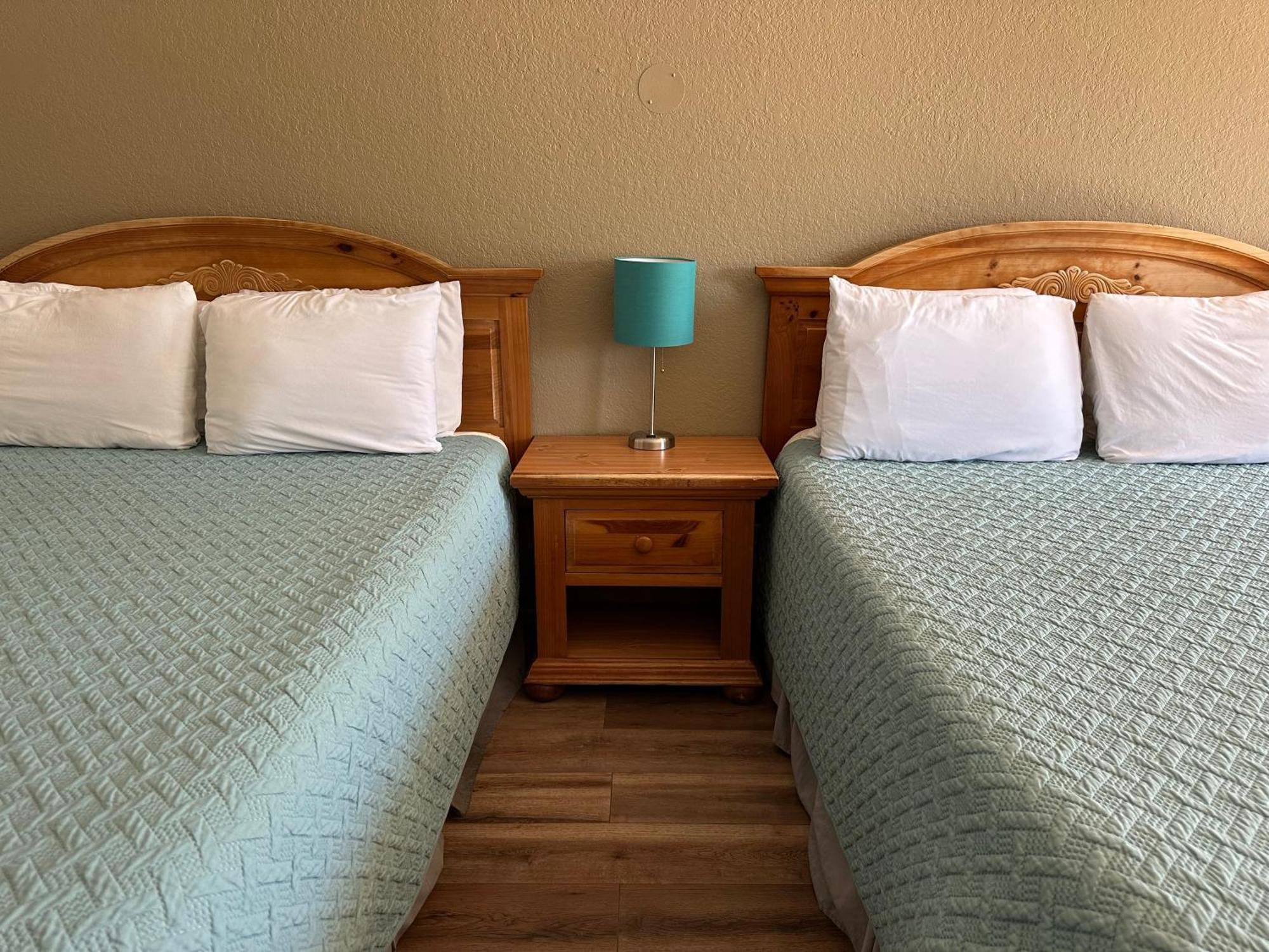 Sunset Inn And Suites Fredericksburg Buitenkant foto