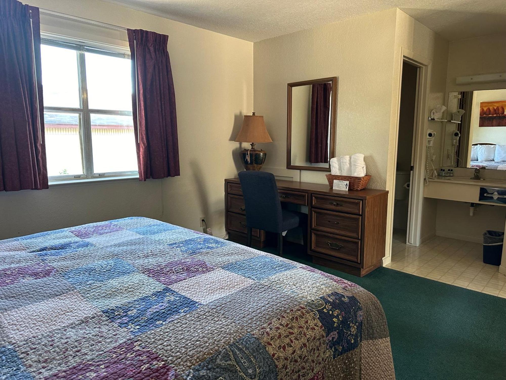 Sunset Inn And Suites Fredericksburg Buitenkant foto