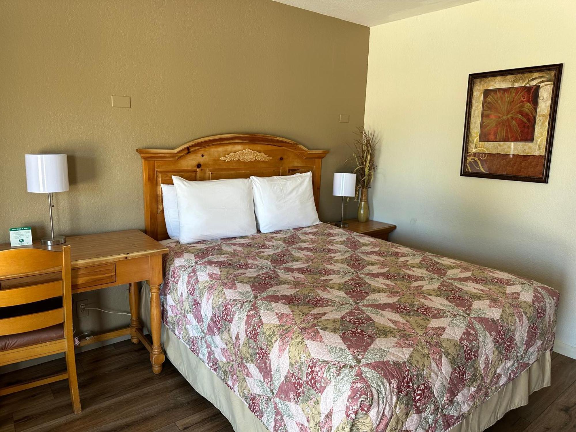 Sunset Inn And Suites Fredericksburg Buitenkant foto