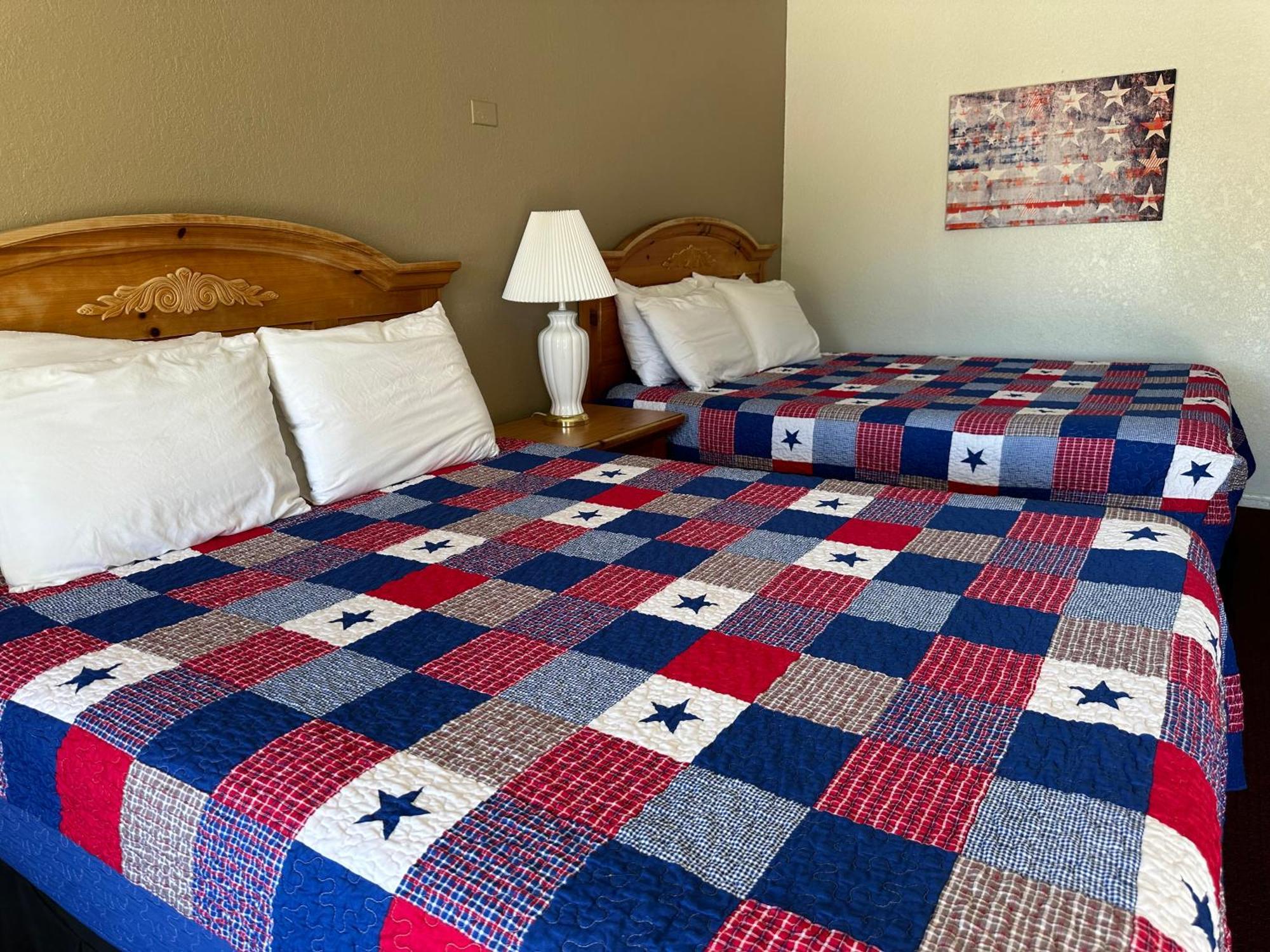 Sunset Inn And Suites Fredericksburg Buitenkant foto