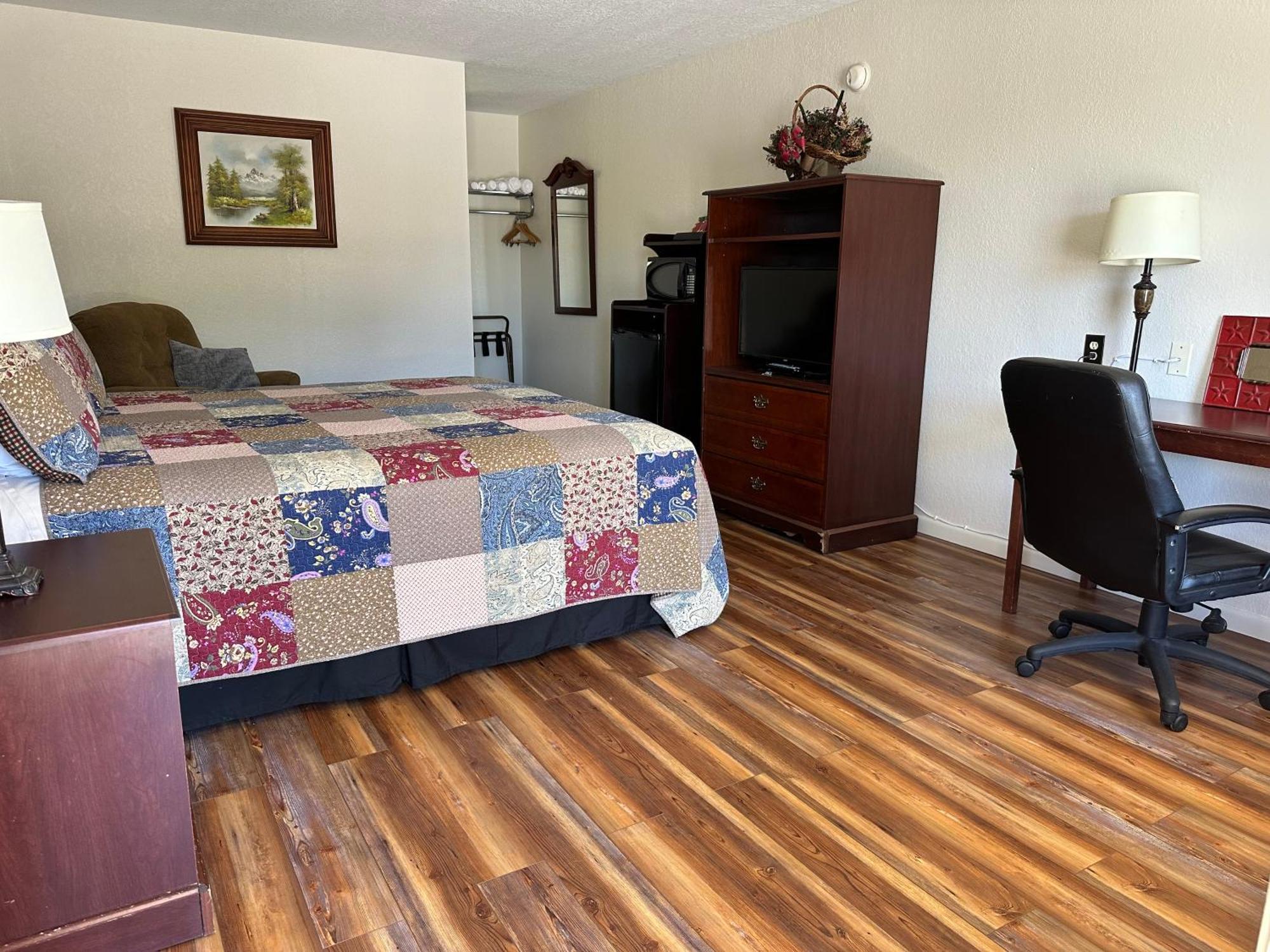 Sunset Inn And Suites Fredericksburg Buitenkant foto